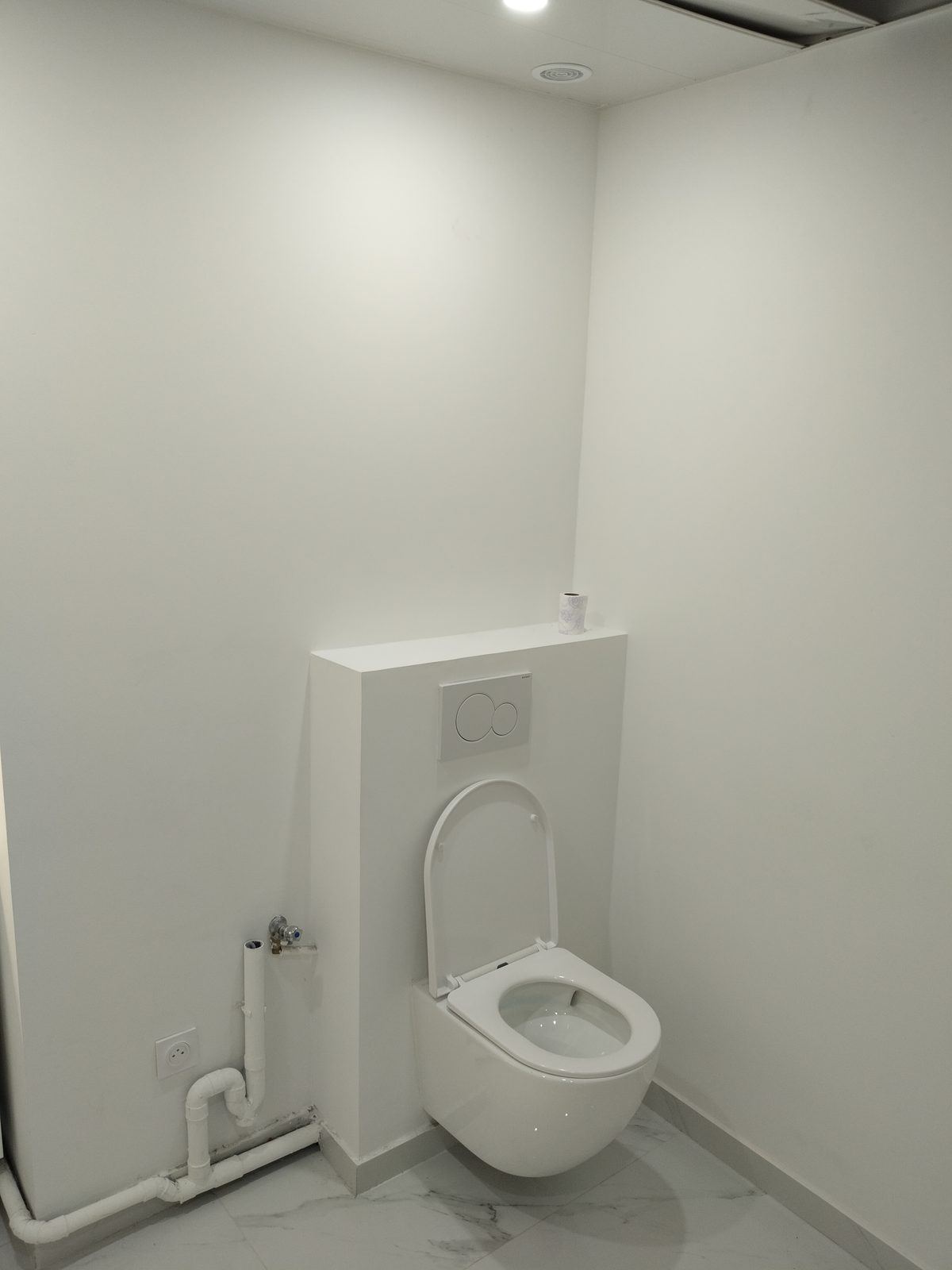 WC séparé suspendu